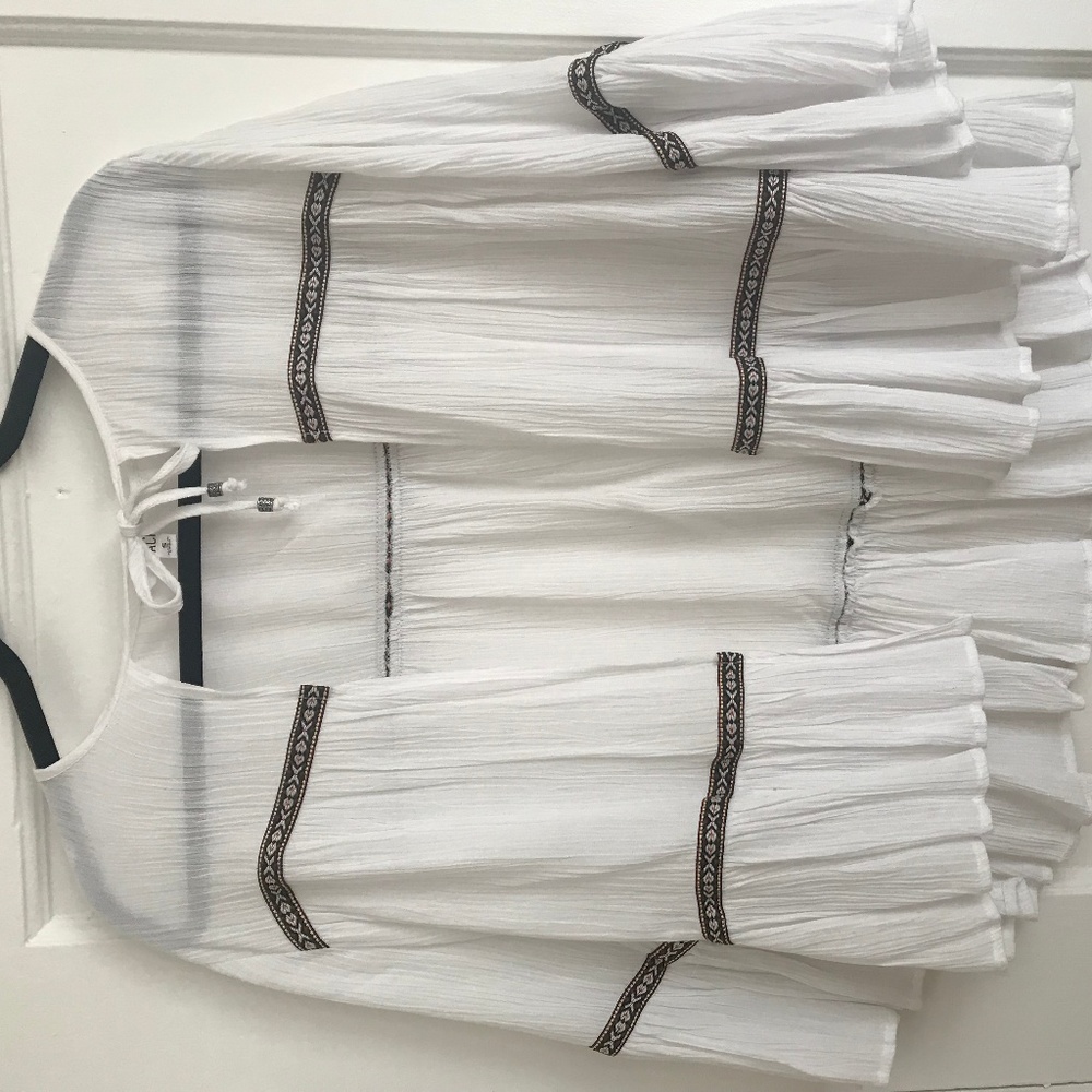 Boutique Flow Front-Tie Top